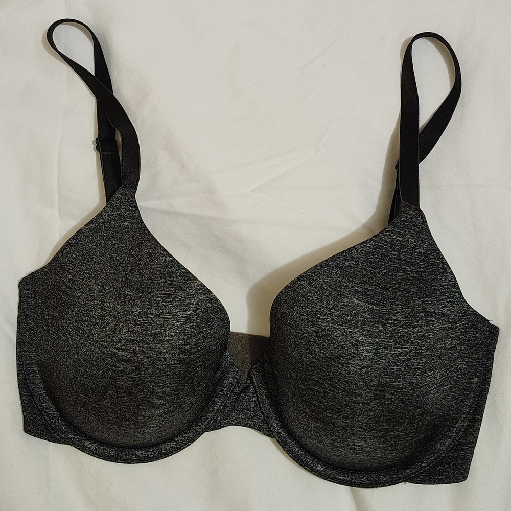 Victoria's Secret Black Bra with Adjustable Straps and Full Coverage